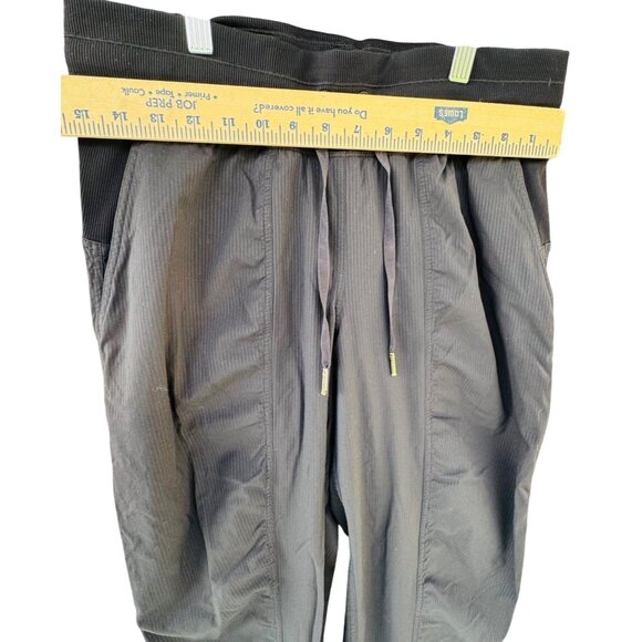 Lululemon Women's 8 Black Dance Studio Mid Rise Jogger Pockets Pants - Picture 6 of 7